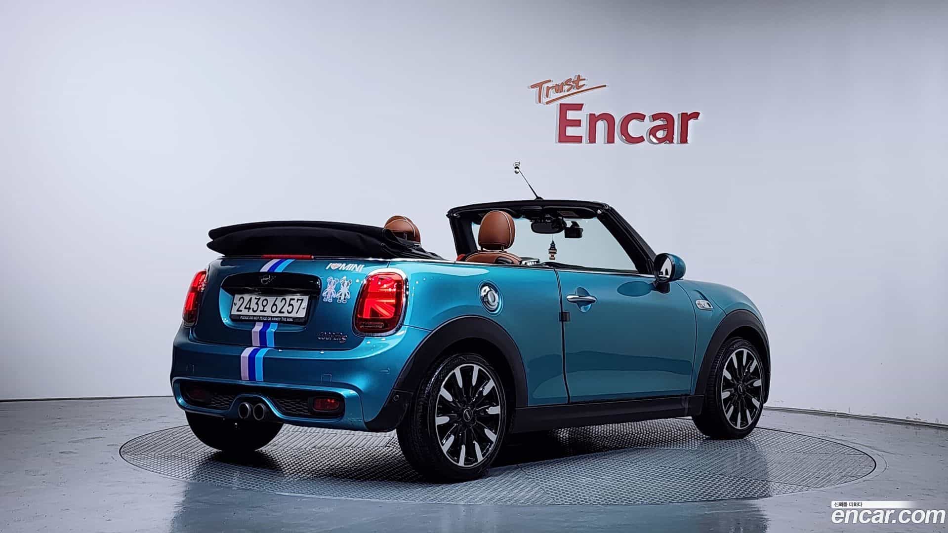 Cooper Convertible Mini 2018.8-OUTER-002
