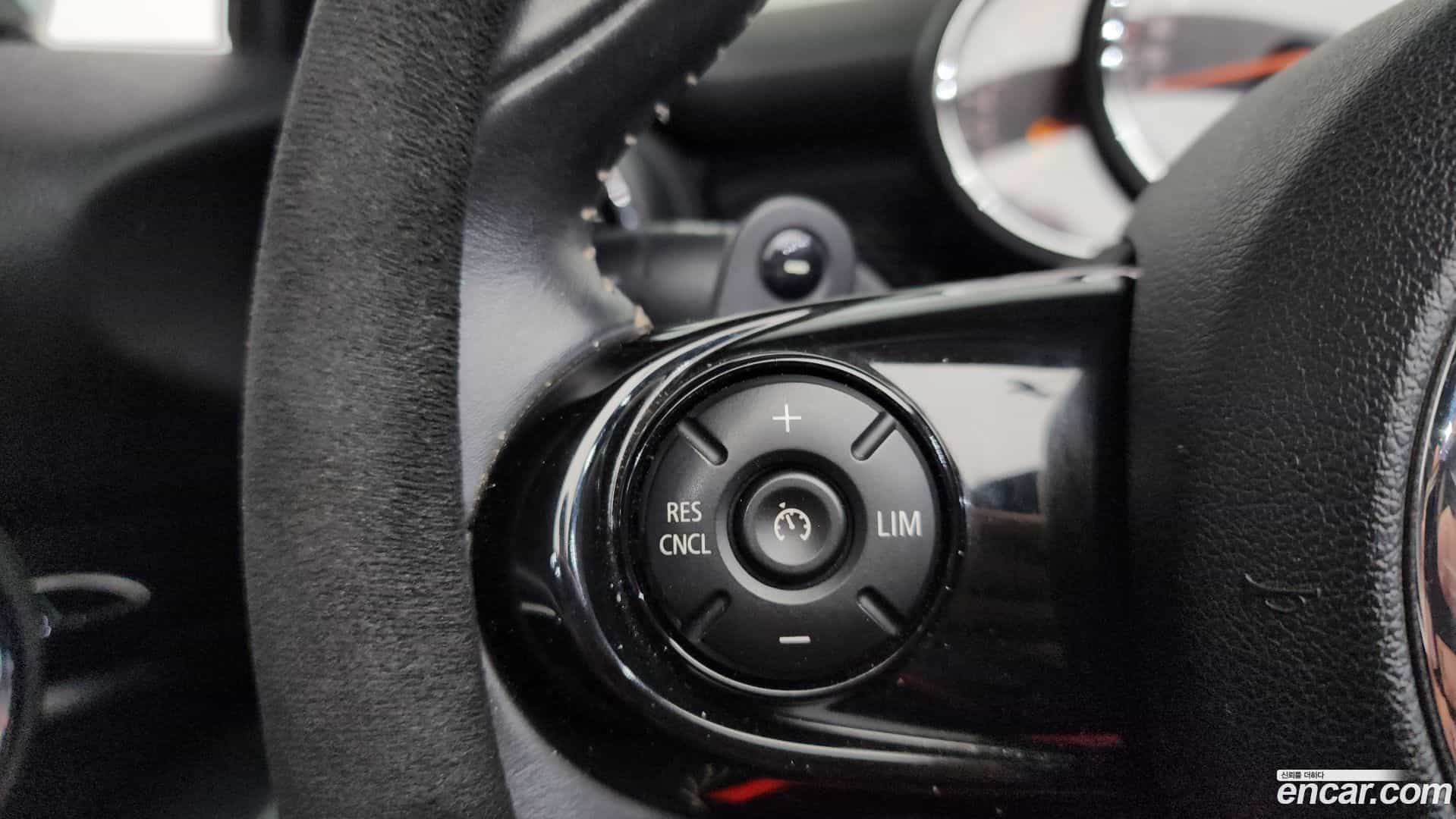Cooper Convertible Mini 2018.8-OPTION-019