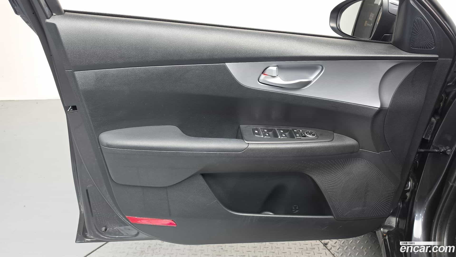 K3 Kia 2023.1-INNER-034
