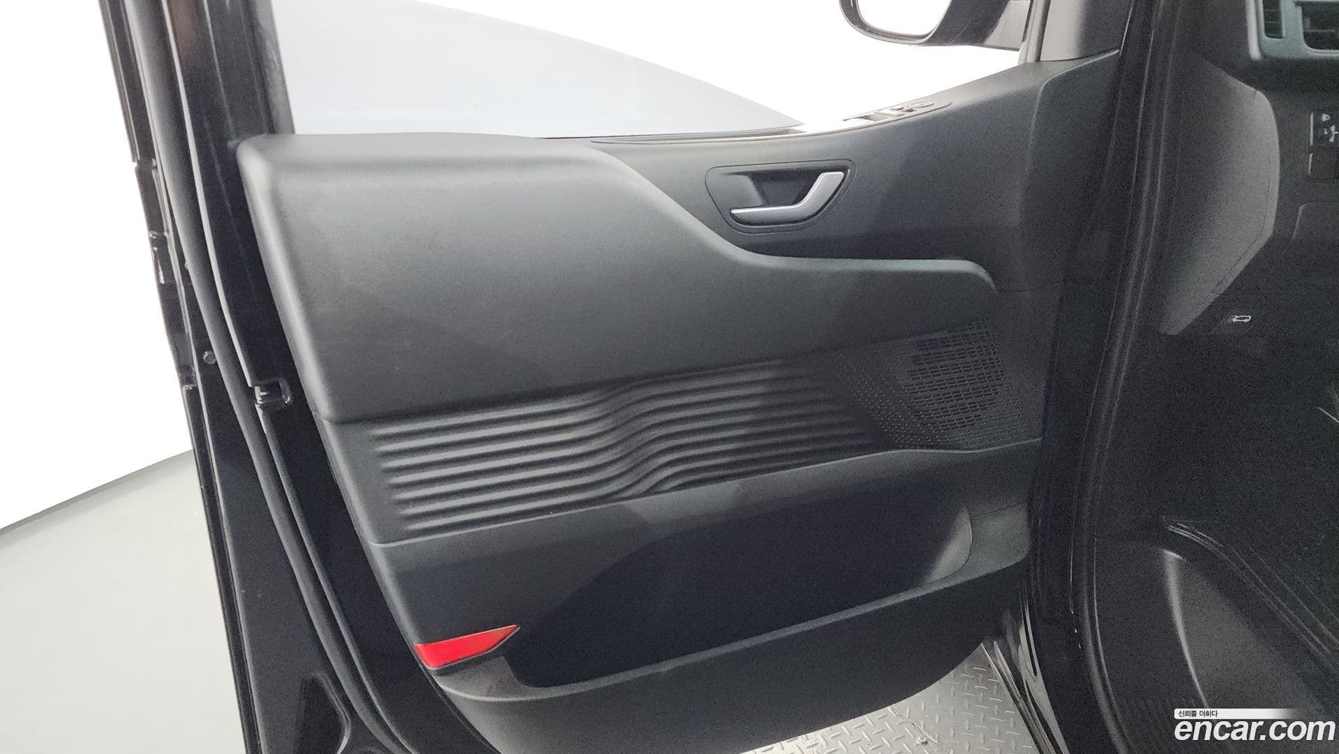 Main__Slider__Photo:Staria Hyundai 2023.10-23