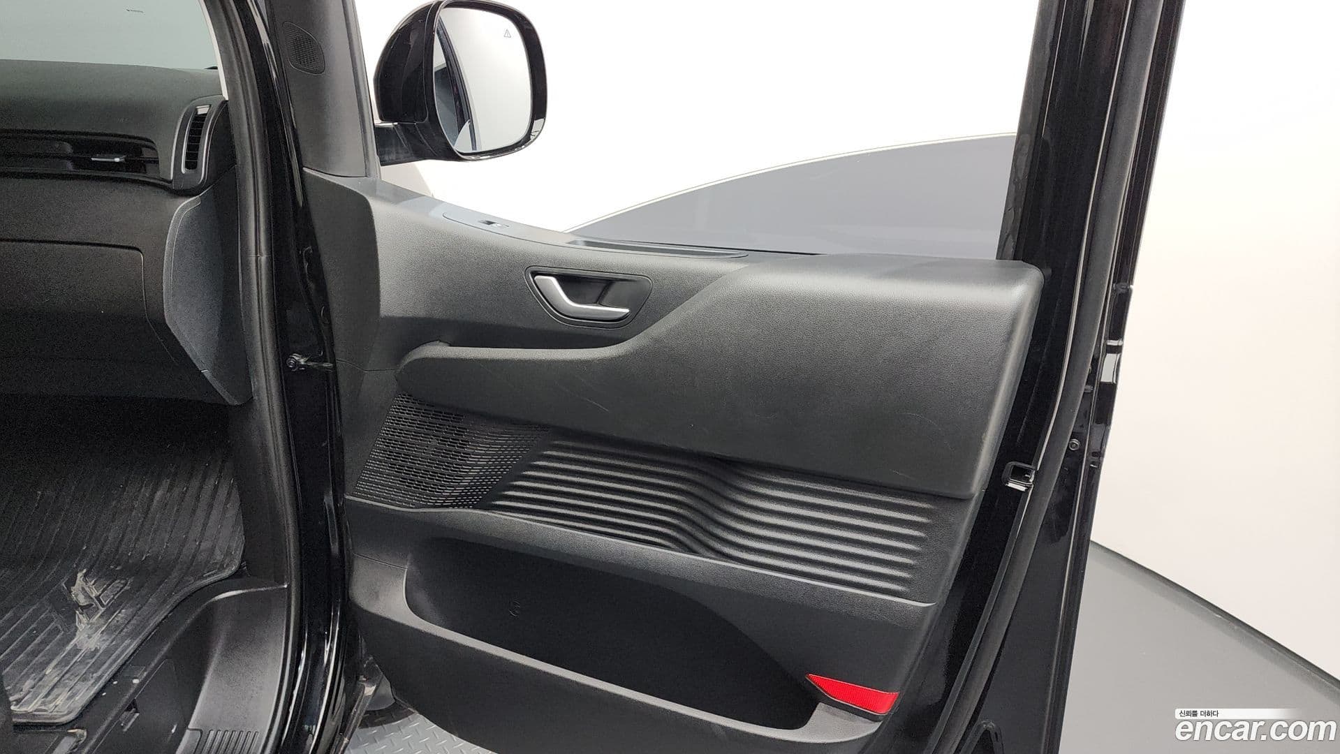 Main__Slider__Photo:Staria Hyundai 2023.10-24