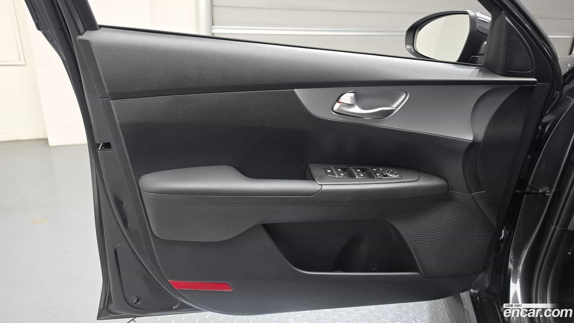 K3 Kia 2023.1-INNER-034