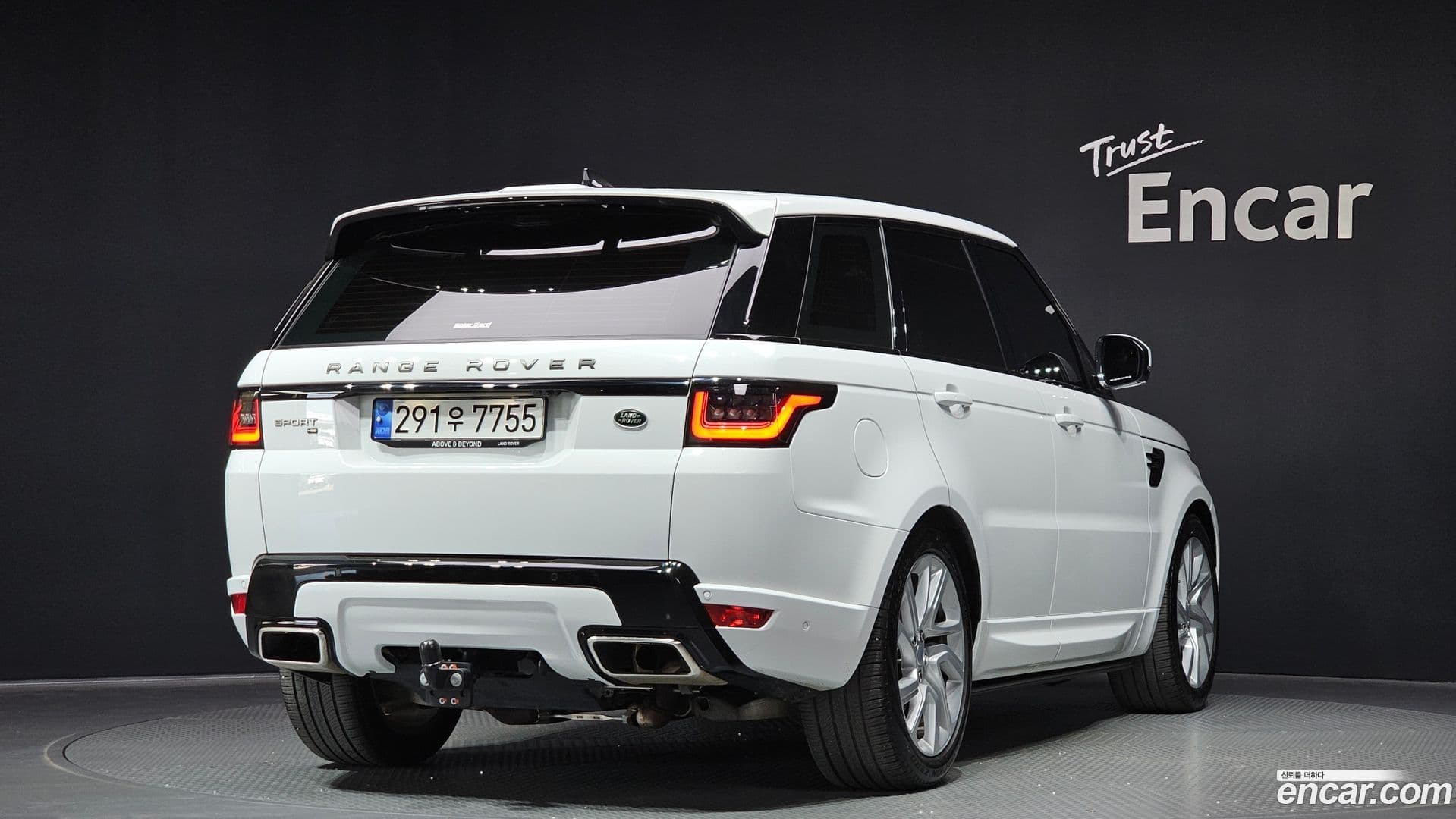 Main__Slider__Photo:Range Rover Sport Land Rover 2022.10-1