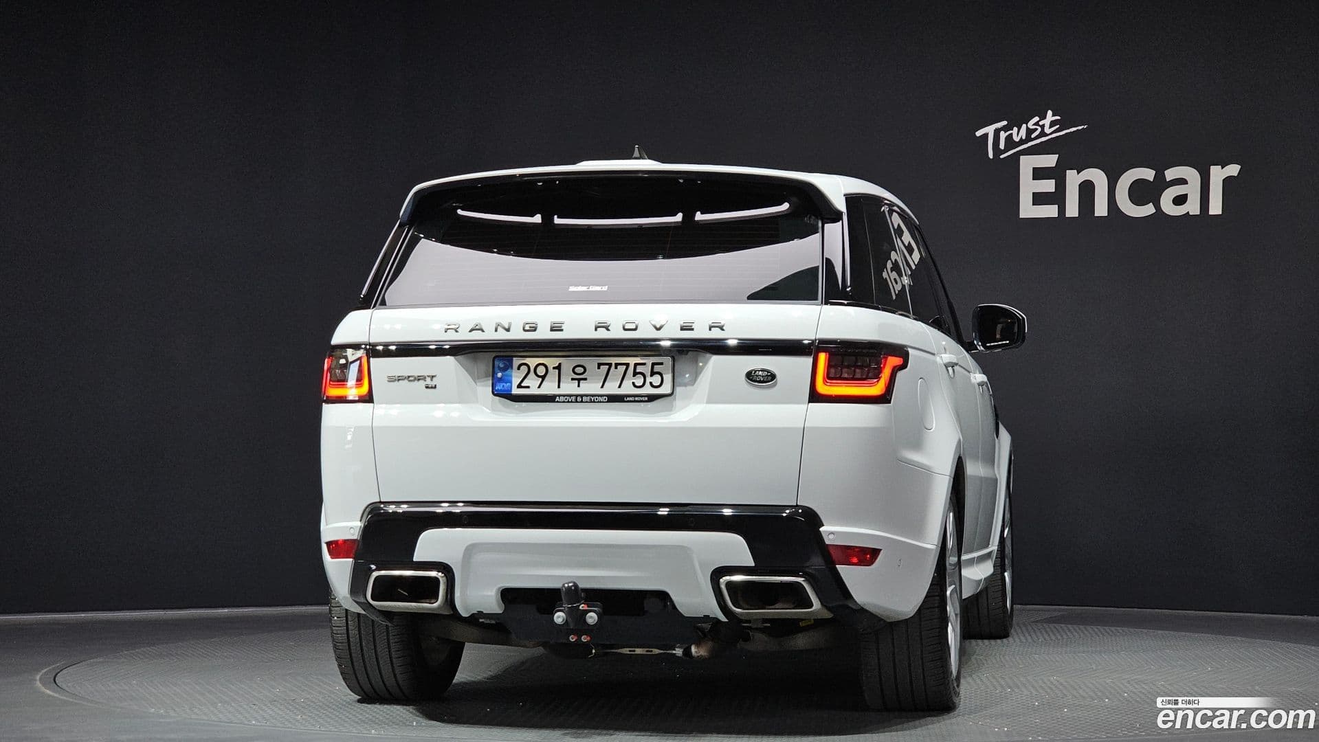 Main__Slider__Photo:Range Rover Sport Land Rover 2022.10-3