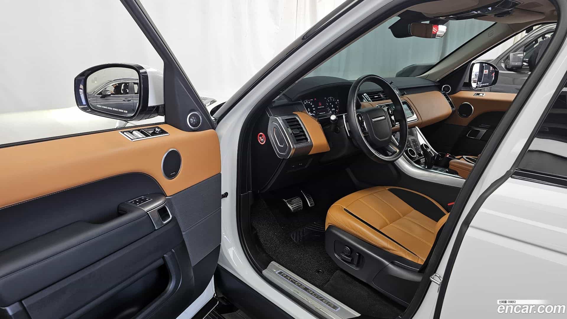 Range Rover Sport Land Rover 2022.10-INNER-010