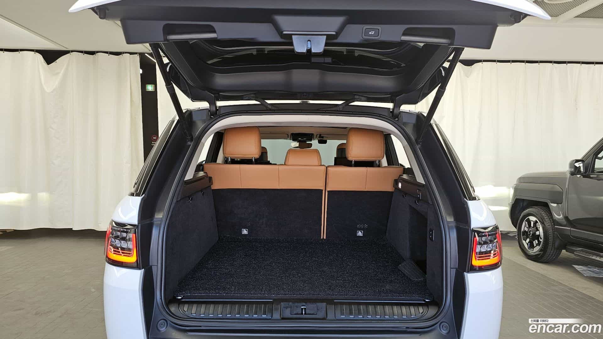 Range Rover Sport Land Rover 2022.10-OPTION-024