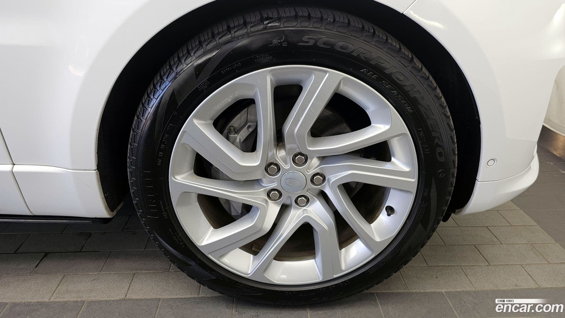 Main__Slider__Photo:Range Rover Sport Land Rover 2022.10-20