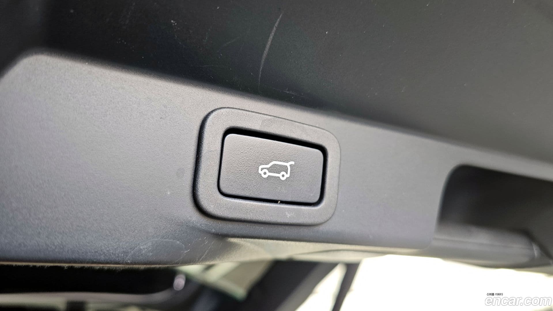 Main__Slider__Photo:Range Rover Sport Land Rover 2022.10-32