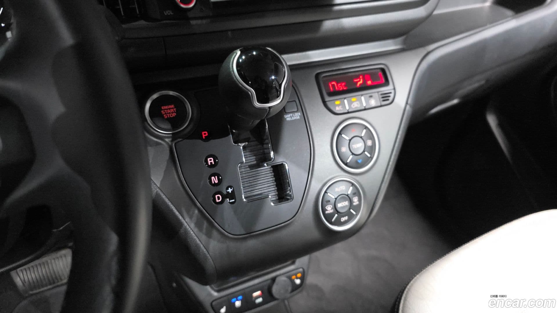 Main__Slider__Photo:RAY Kia 2023.3-8