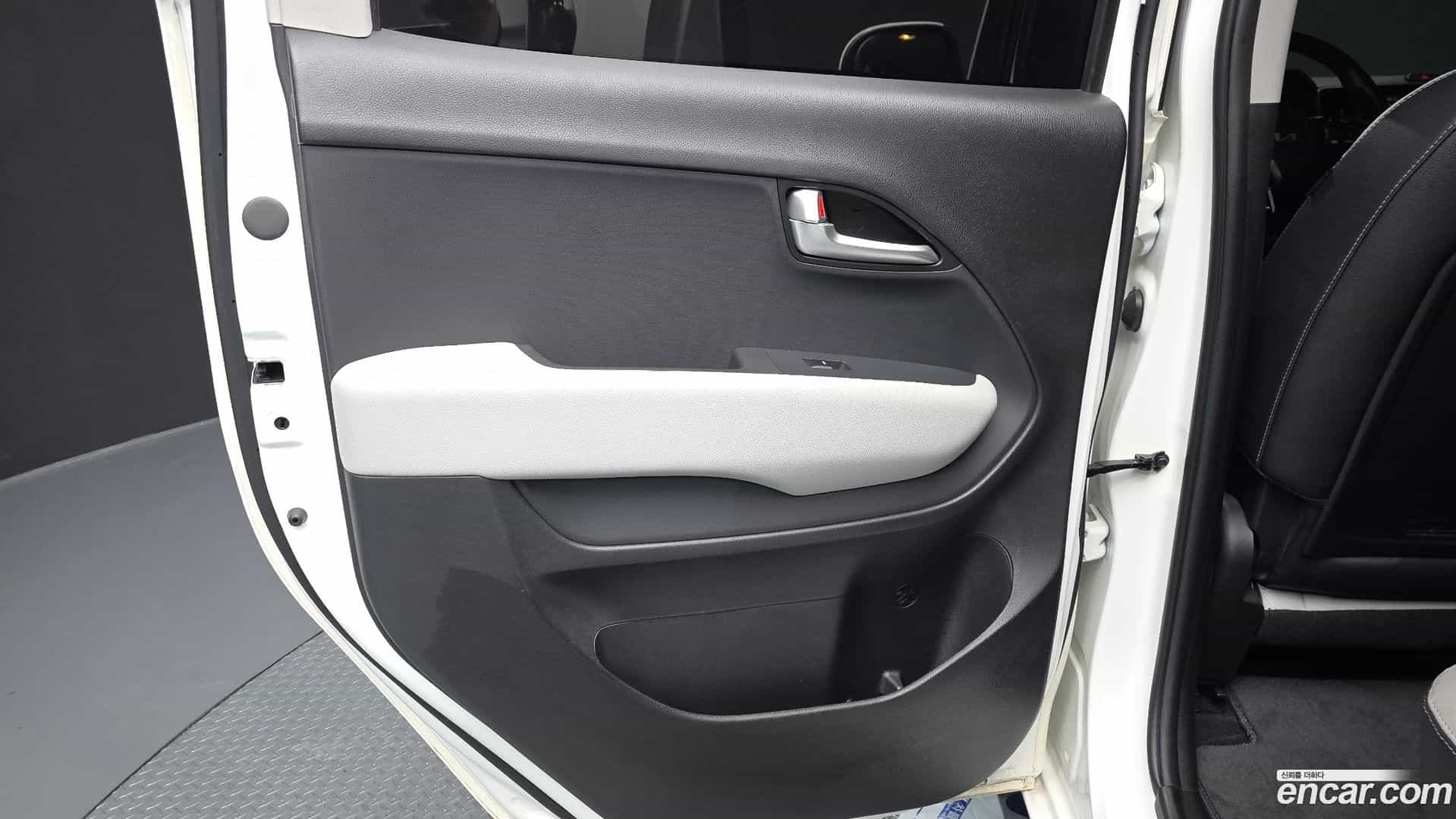 RAY Kia 2023.3-INNER-035