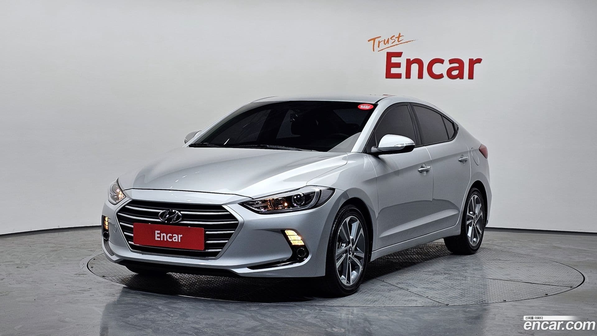 Main__Slider__Photo:AVANTE Hyundai 2017.10-0