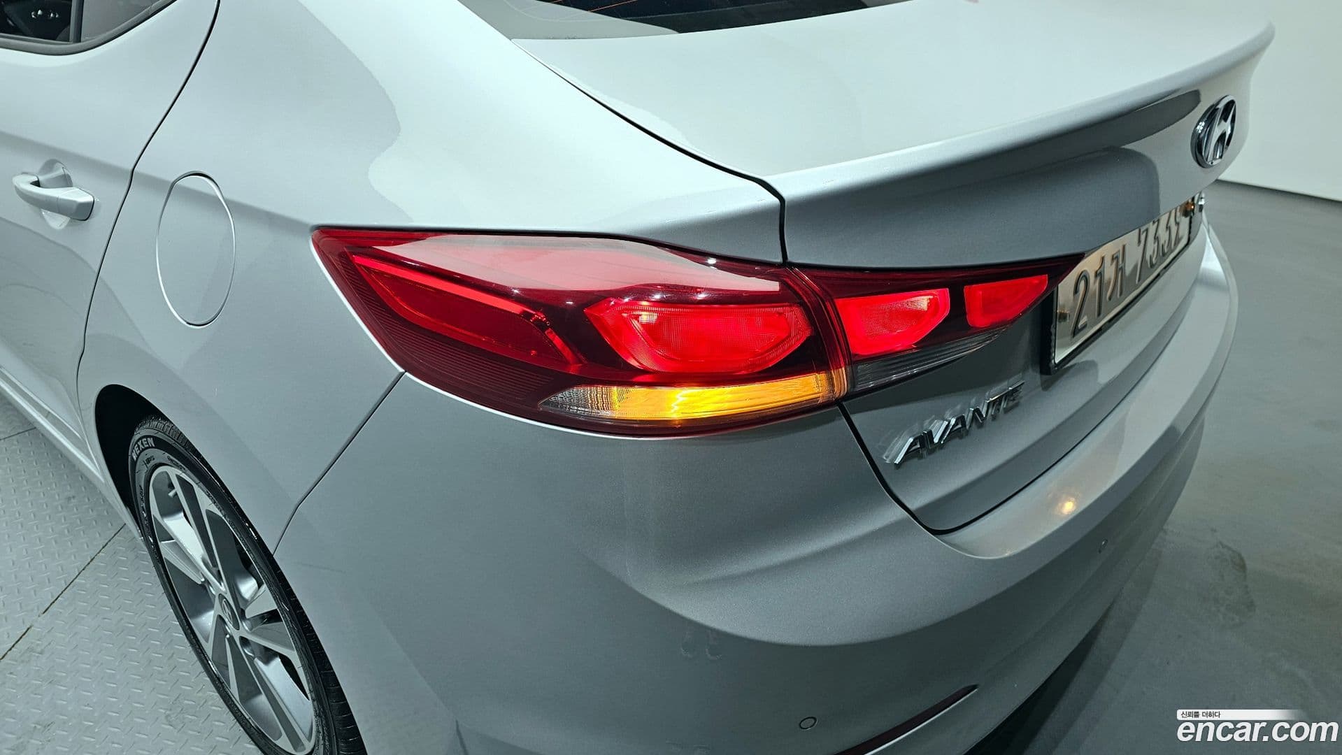 Main__Slider__Photo:AVANTE Hyundai 2017.10-22