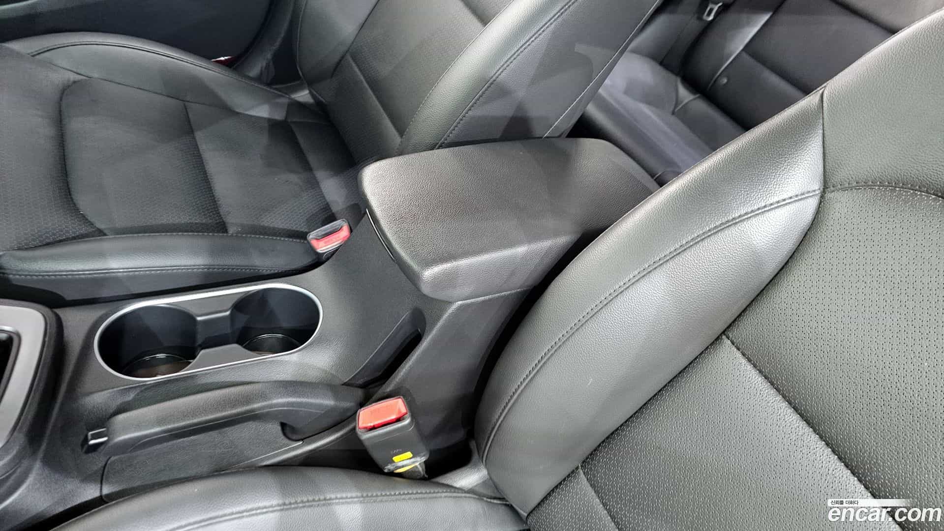 AVANTE Hyundai 2017.10-OPTION-041