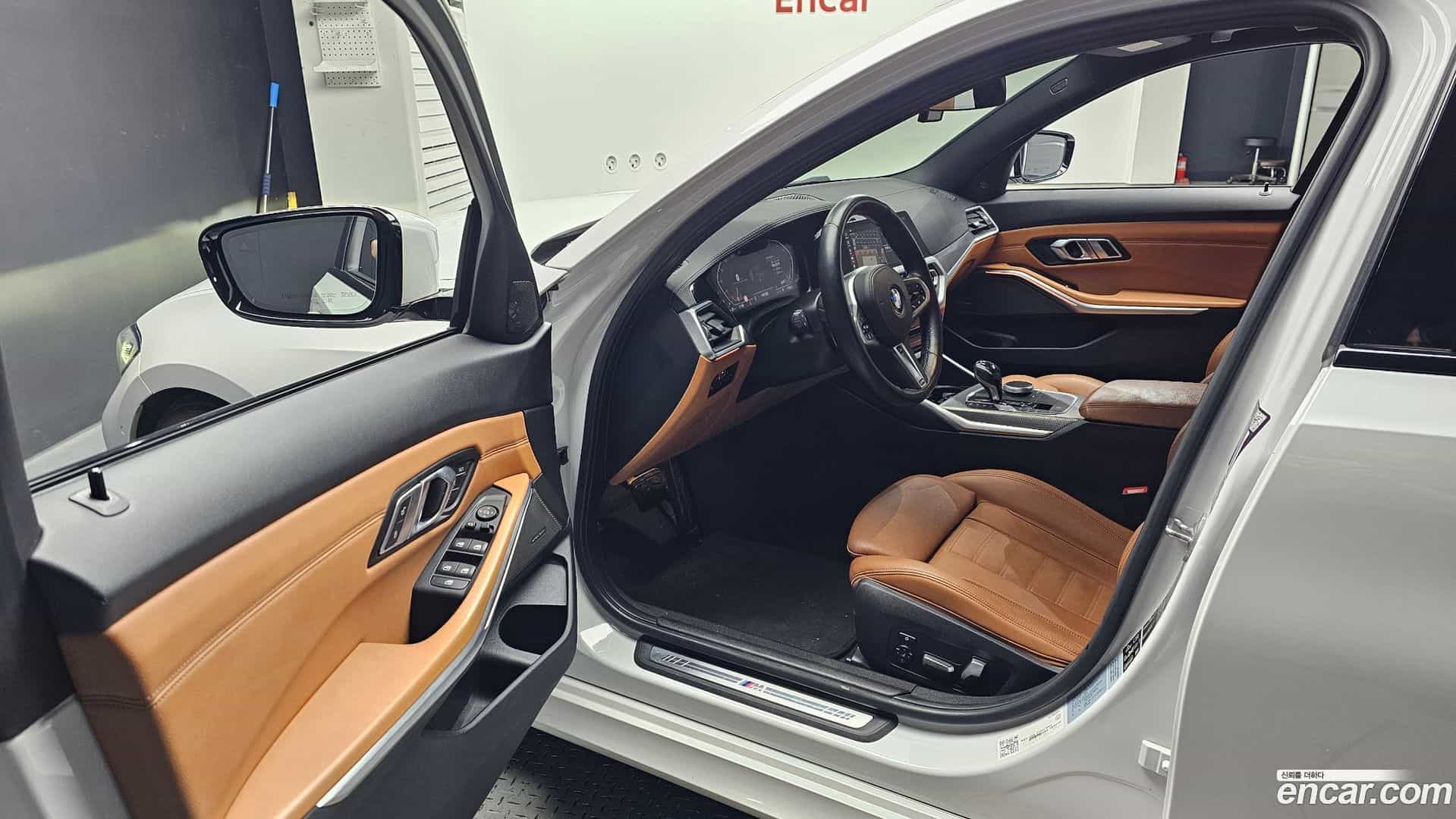 3-Series BMW 2020.0-INNER-010