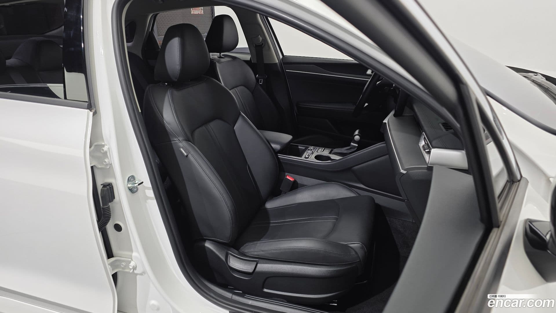 Main__Slider__Photo:K5 Kia 2023.2-11