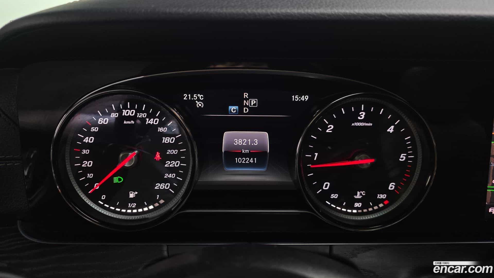 E-Class Mercedes-Benz 2019.0-INNER-008