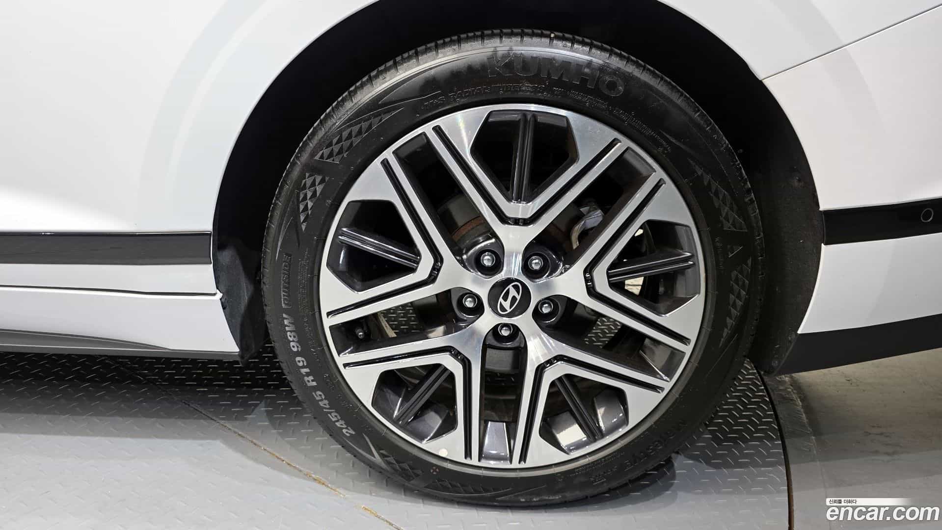 Grandeur Hyundai 2024.0-OUTER-031