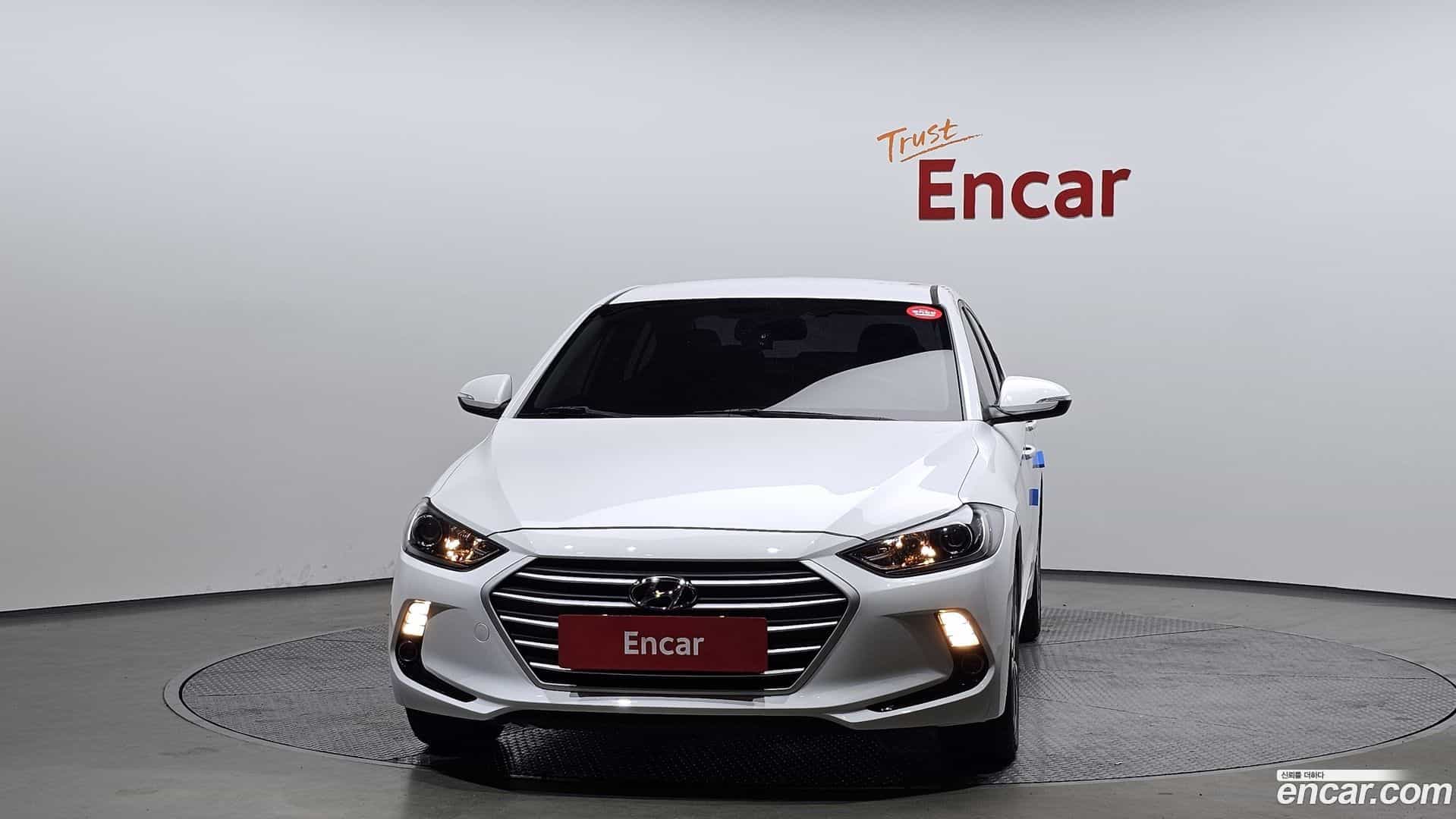 AVANTE Hyundai 2018.1-OUTER-003