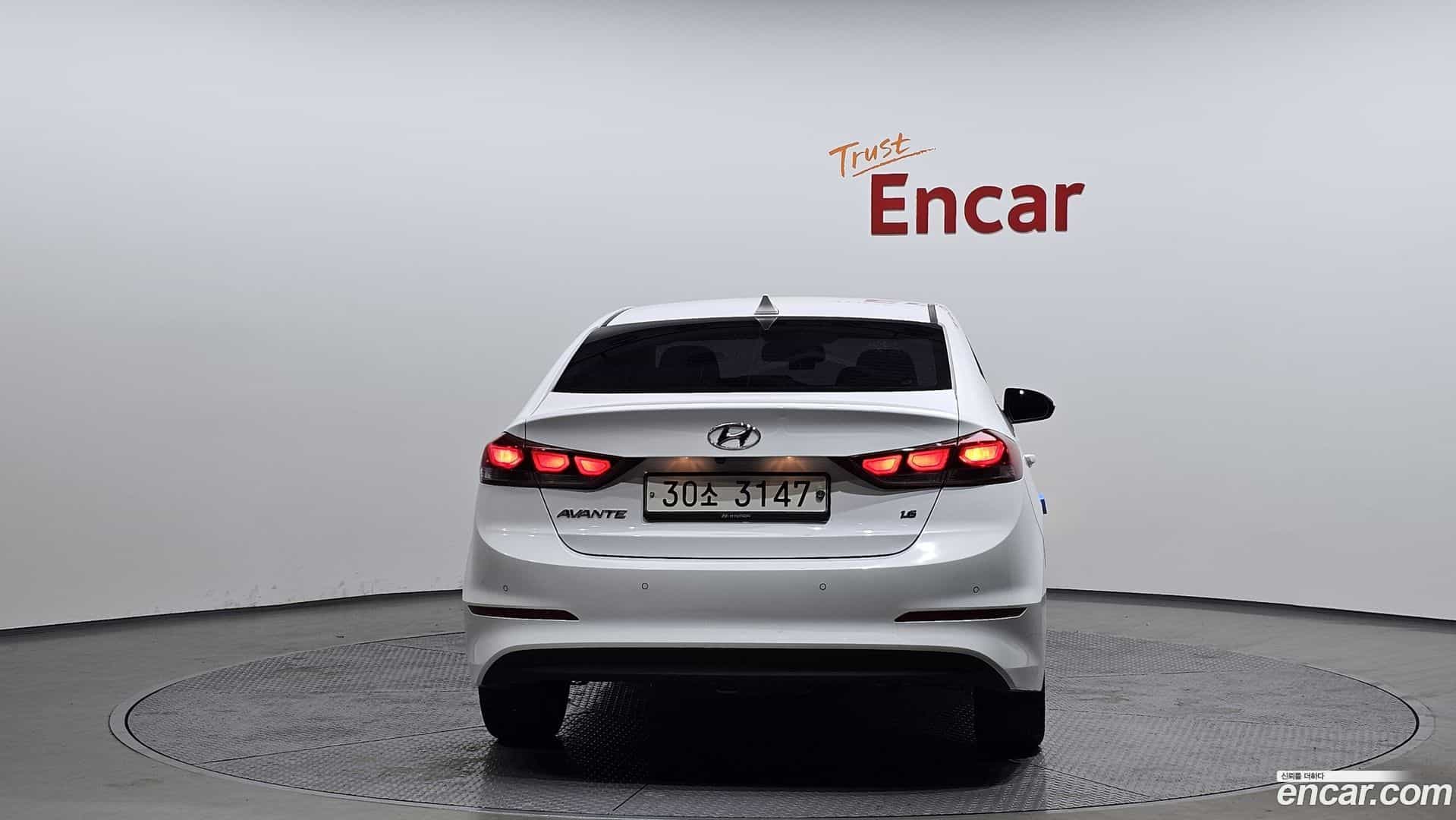 AVANTE Hyundai 2018.1-OUTER-004