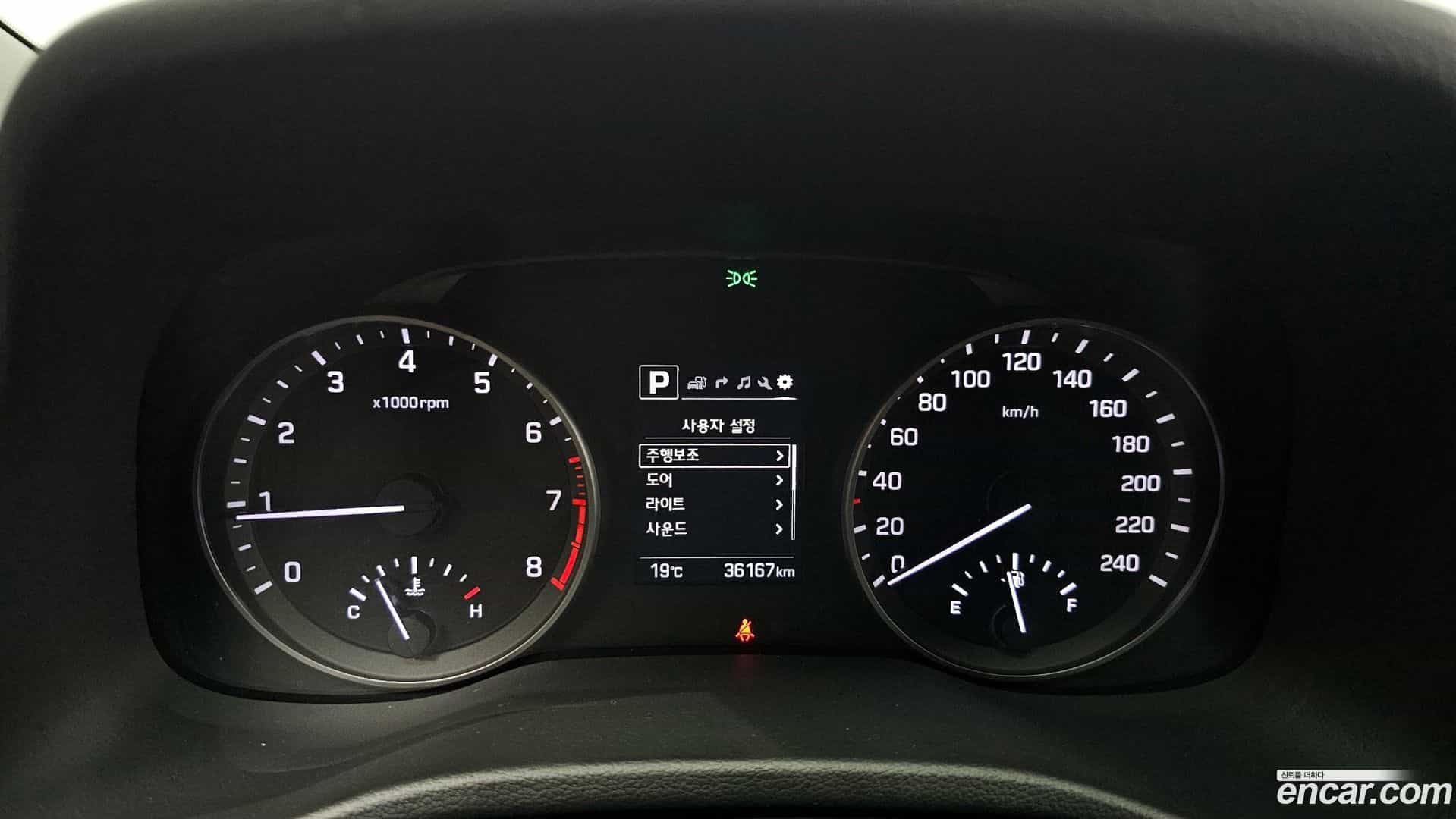 AVANTE Hyundai 2018.1-INNER-008