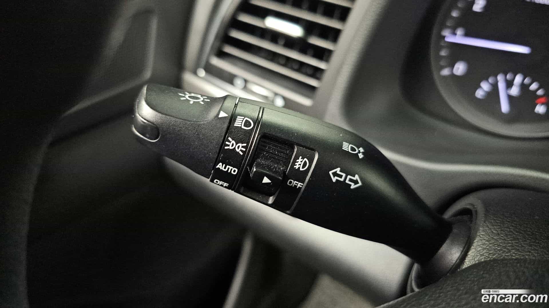 AVANTE Hyundai 2018.1-OPTION-023