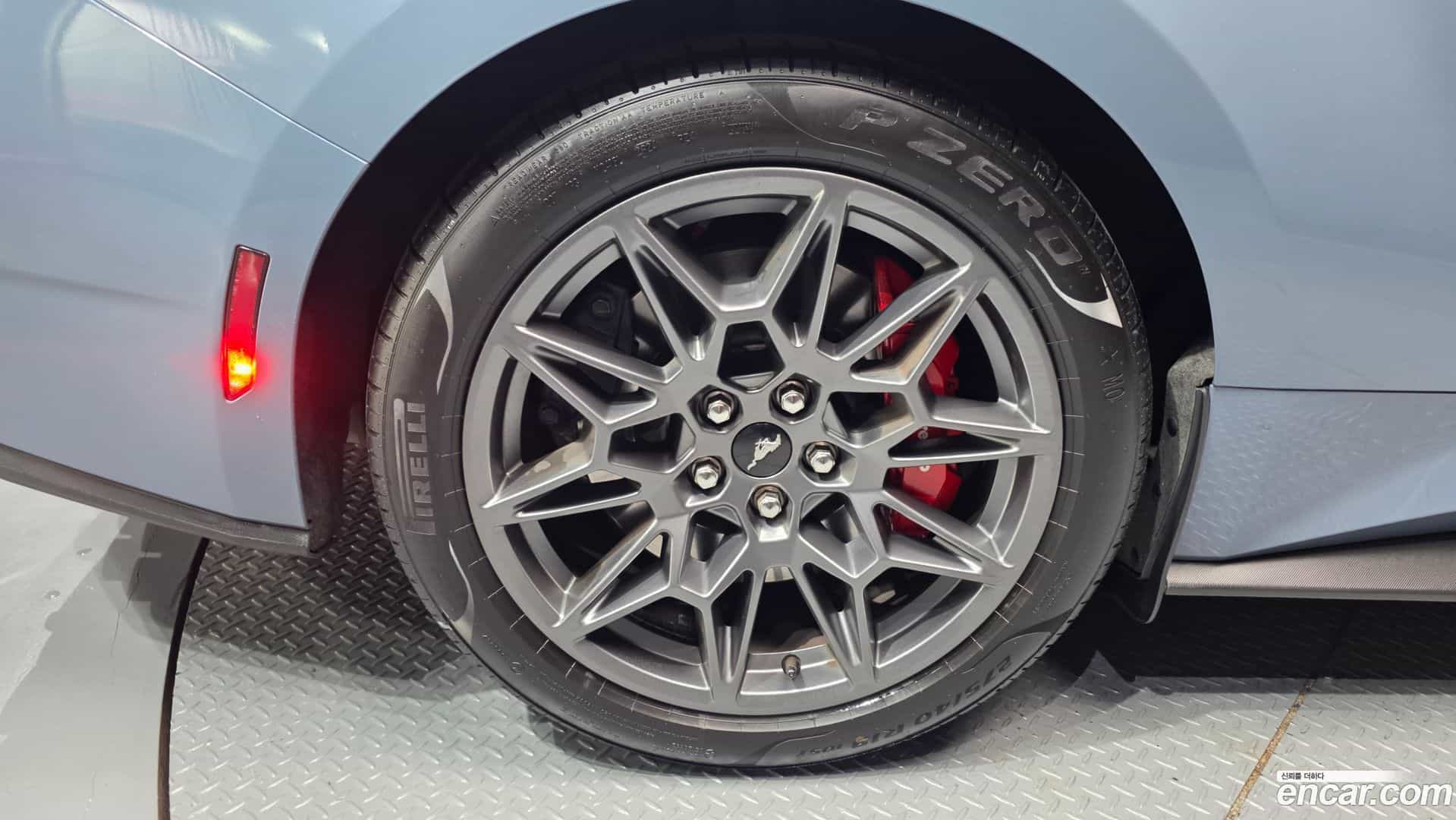 Mustang Ford 2024.11-OUTER-005