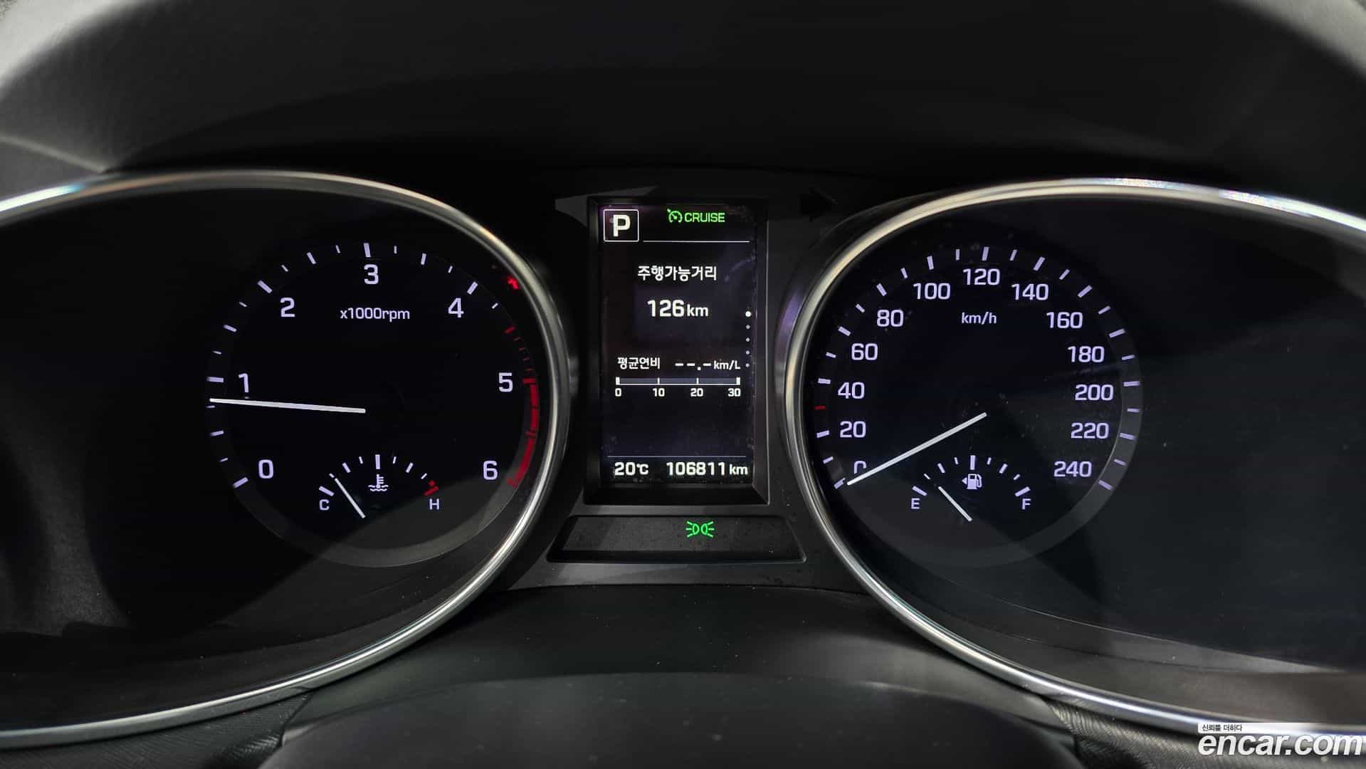 Santafe Hyundai 2016.9-INNER-008