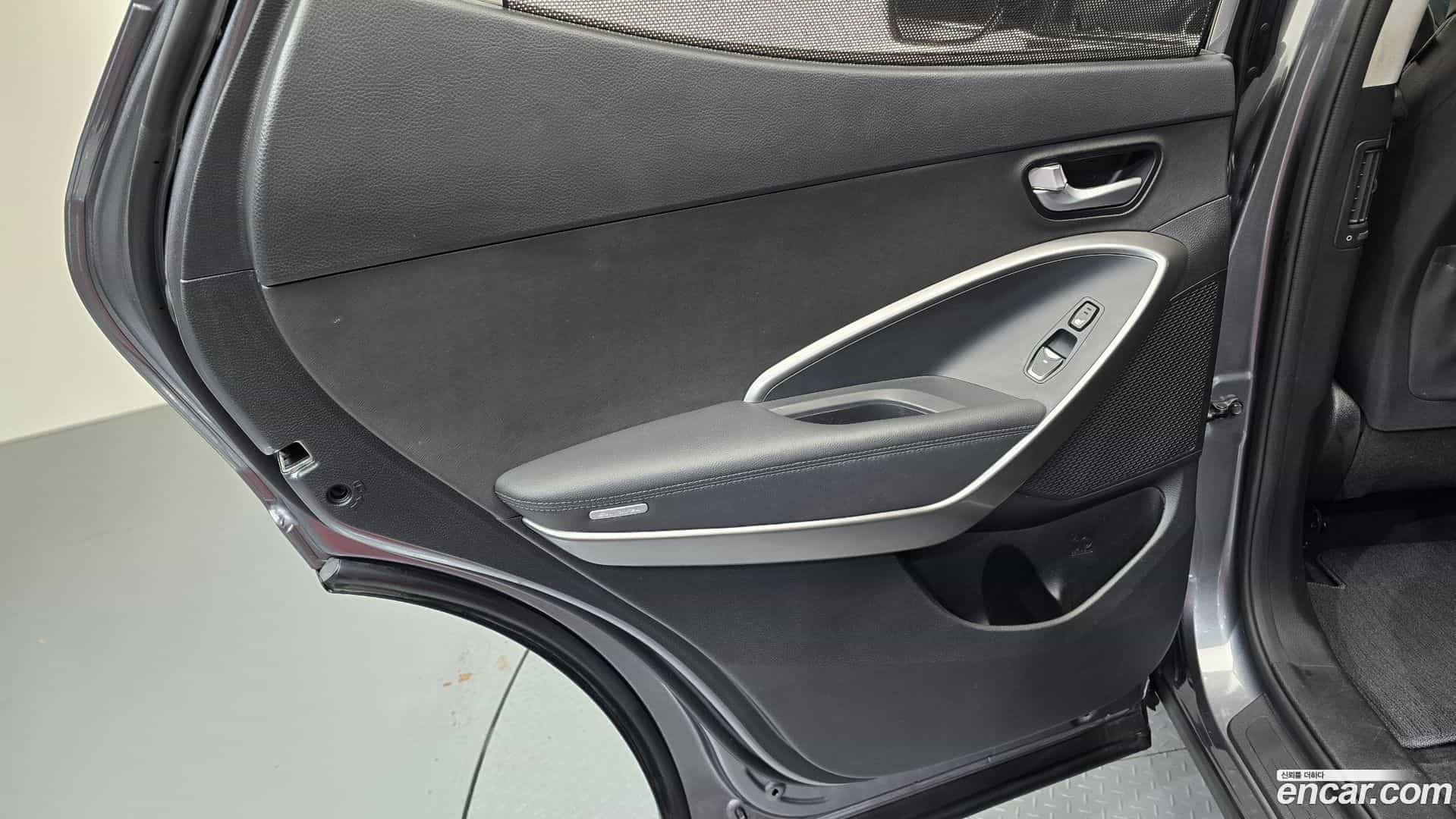 Santafe Hyundai 2016.9-INNER-035