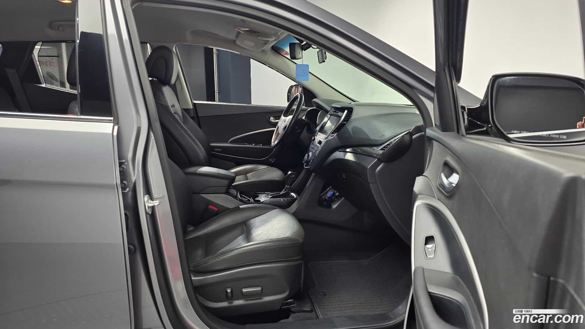 Santafe Hyundai 2016.9-INNER-036
