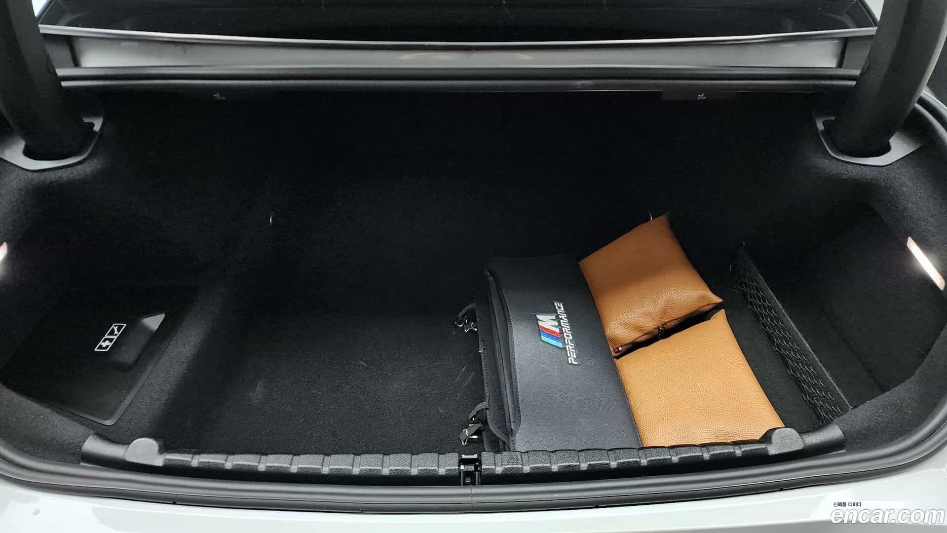 8-Series BMW 2021.6-OPTION-024