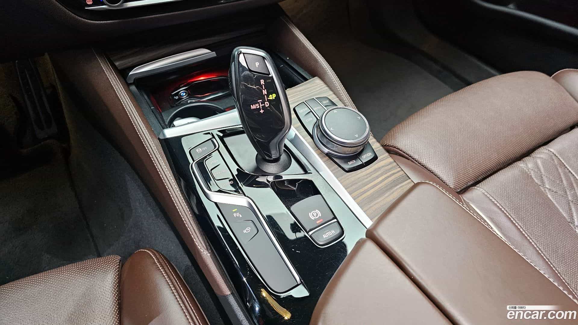 5-Series BMW 2017.11-INNER-009