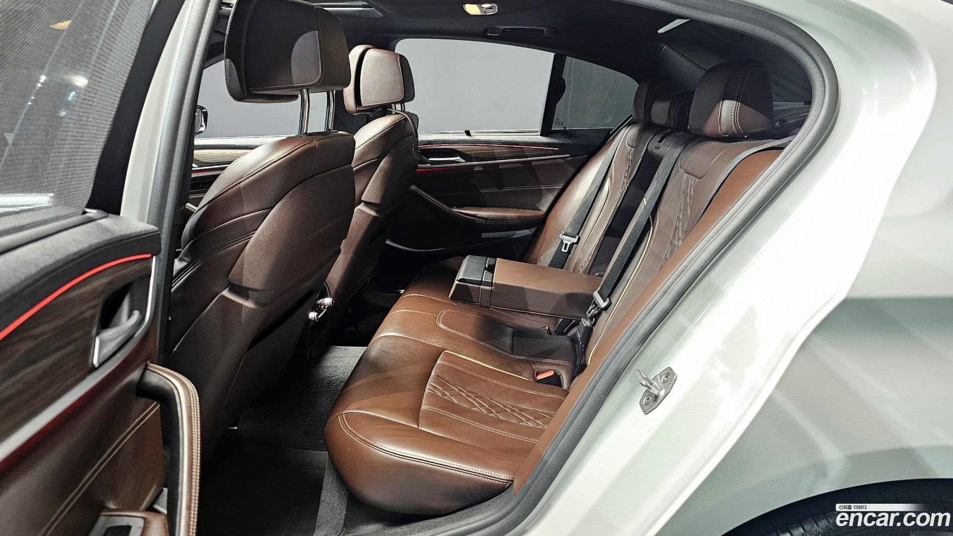 Main__Slider__Photo:5-Series BMW 2017.11-11
