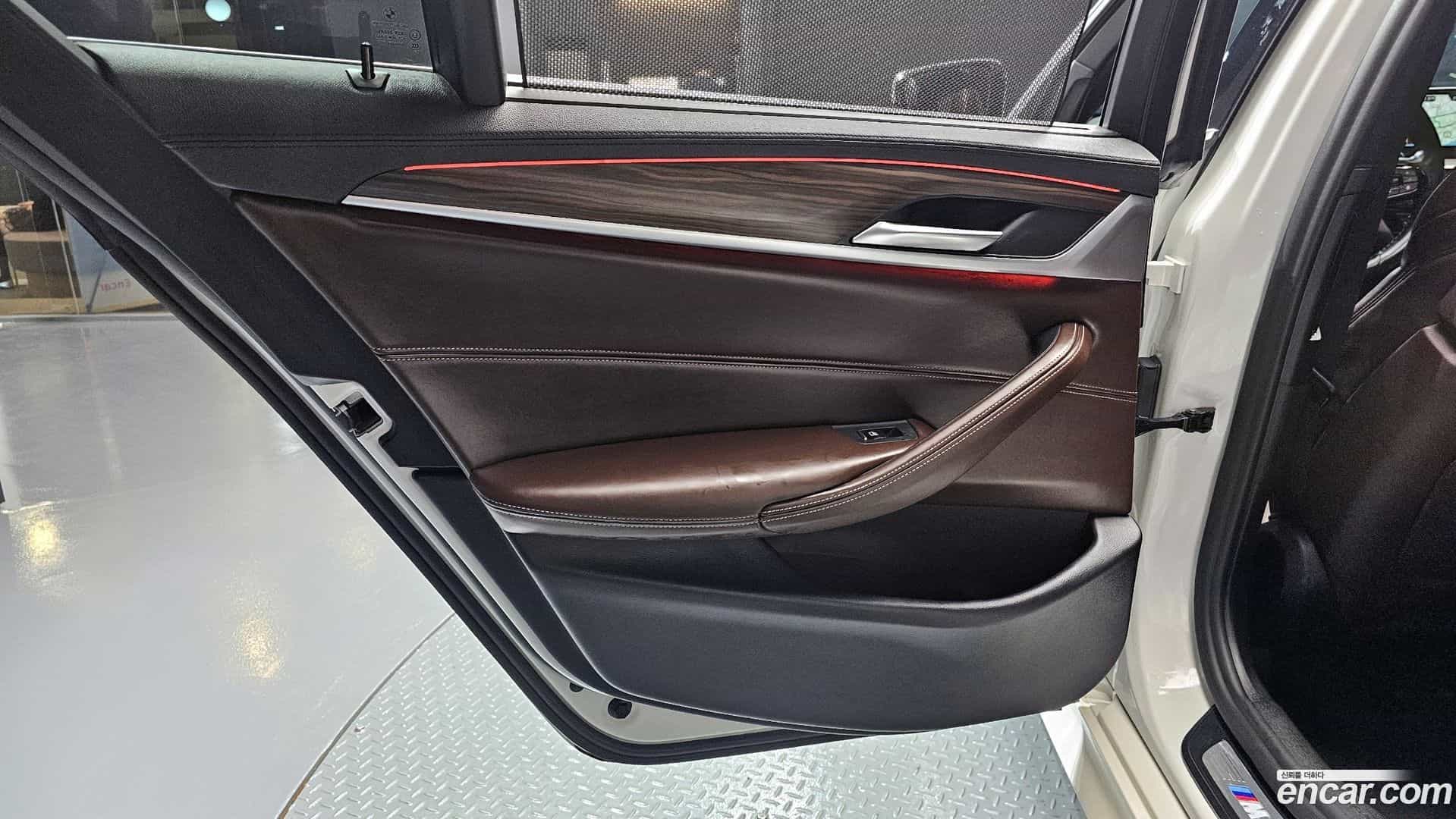 5-Series BMW 2017.11-INNER-035