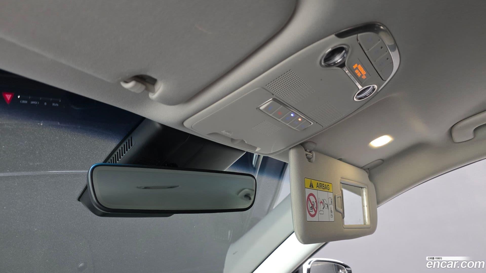 Main__Slider__Photo:Grandeur Hyundai 2020.7-29