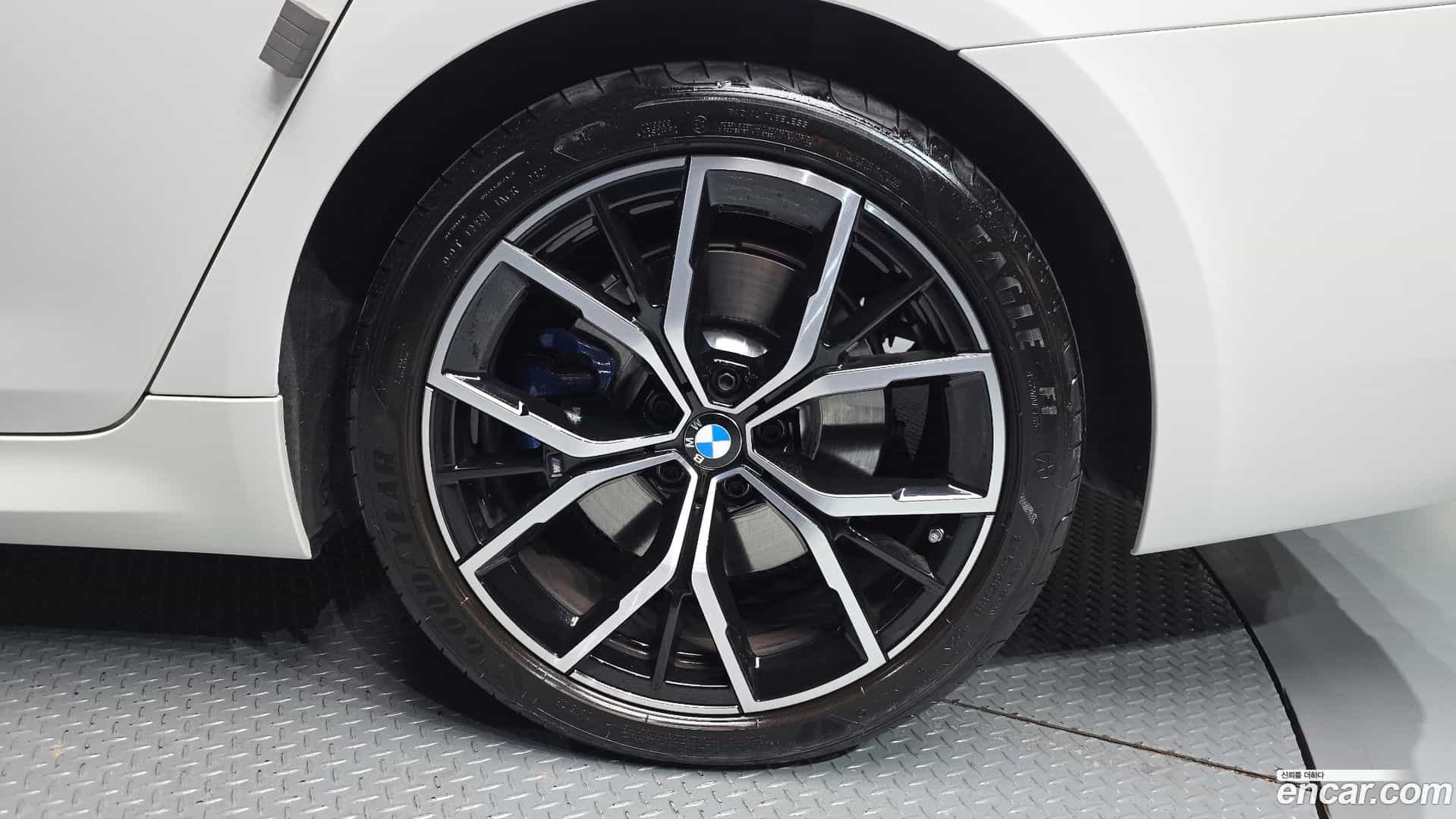 5-Series BMW 2021.3-OUTER-031