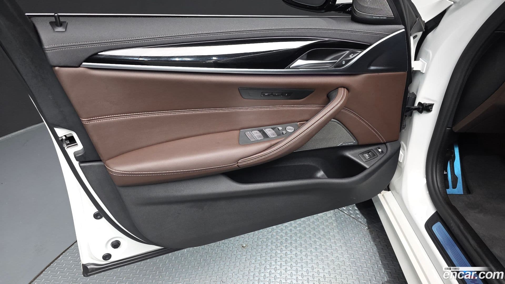 Main__Slider__Photo:5-Series BMW 2021.3-23