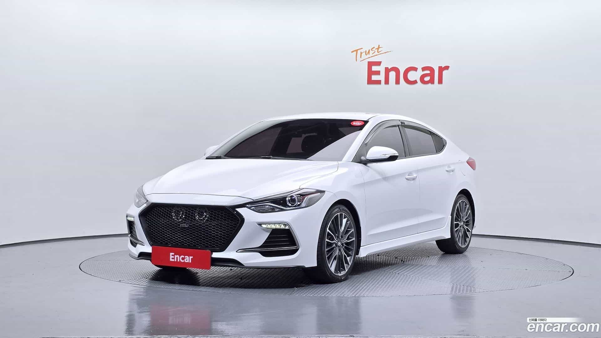 AVANTE Hyundai 2016.6-OUTER-001