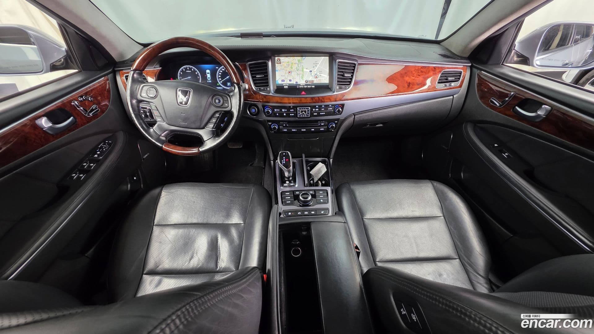 Main__Slider__Photo:Equus Hyundai 2013.10-6
