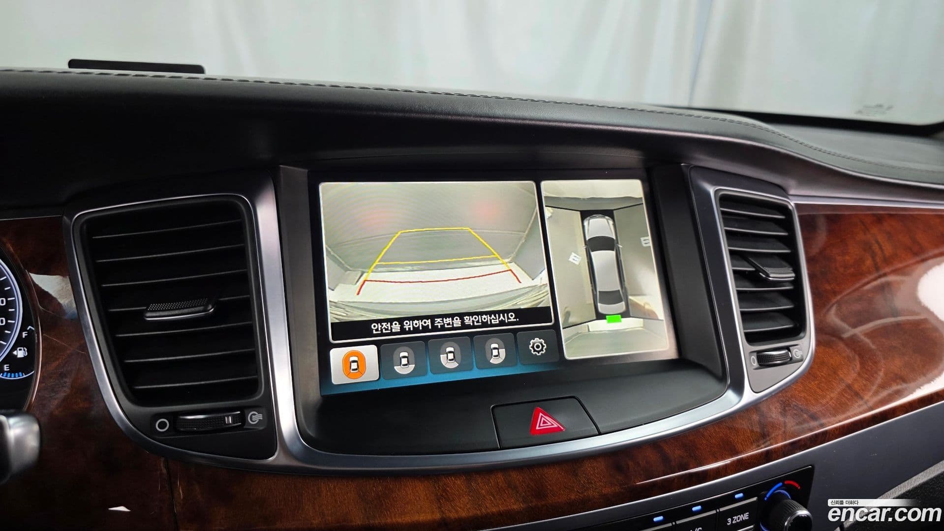 Main__Slider__Photo:Equus Hyundai 2013.10-14