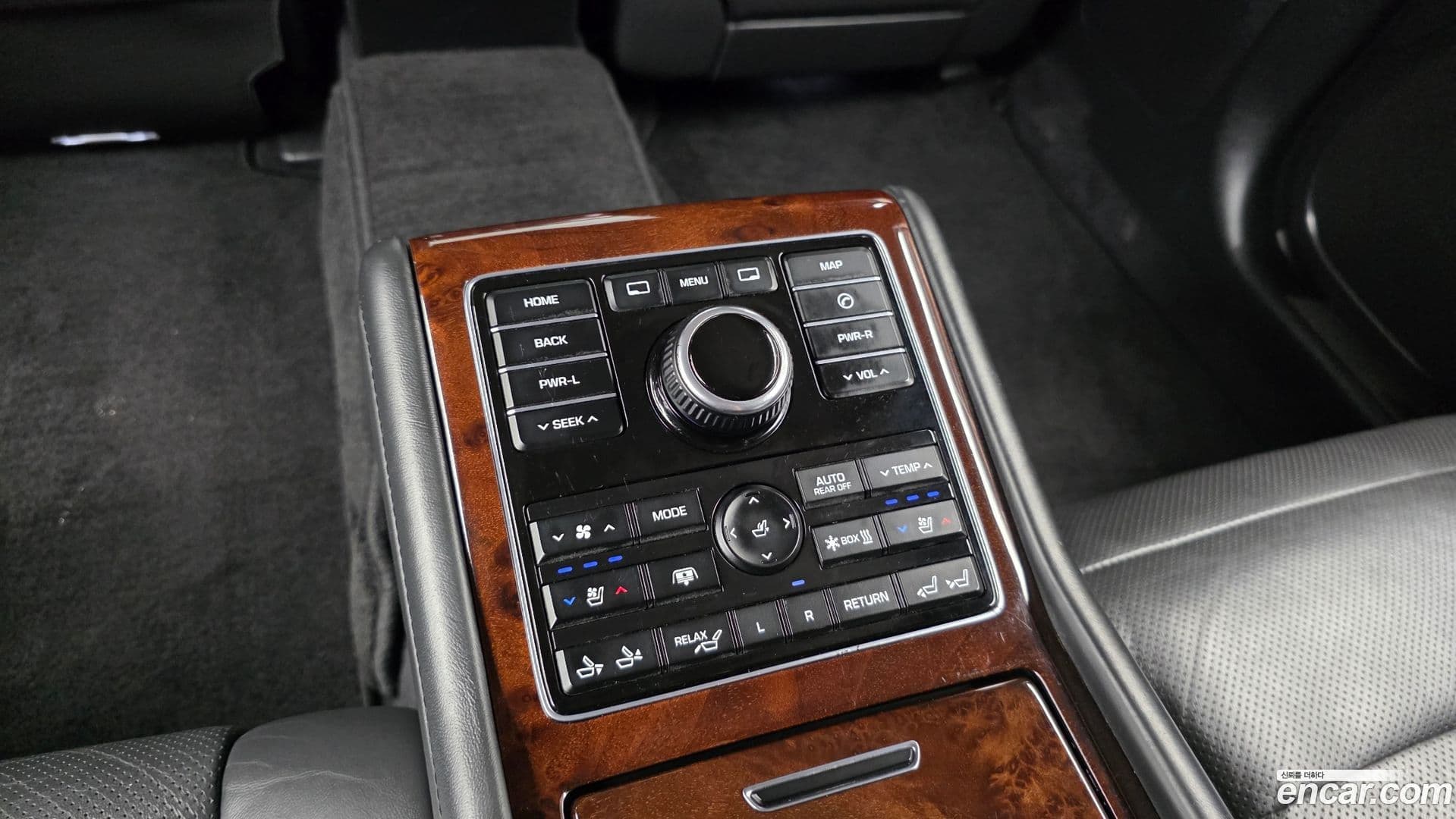Main__Slider__Photo:Equus Hyundai 2013.10-18