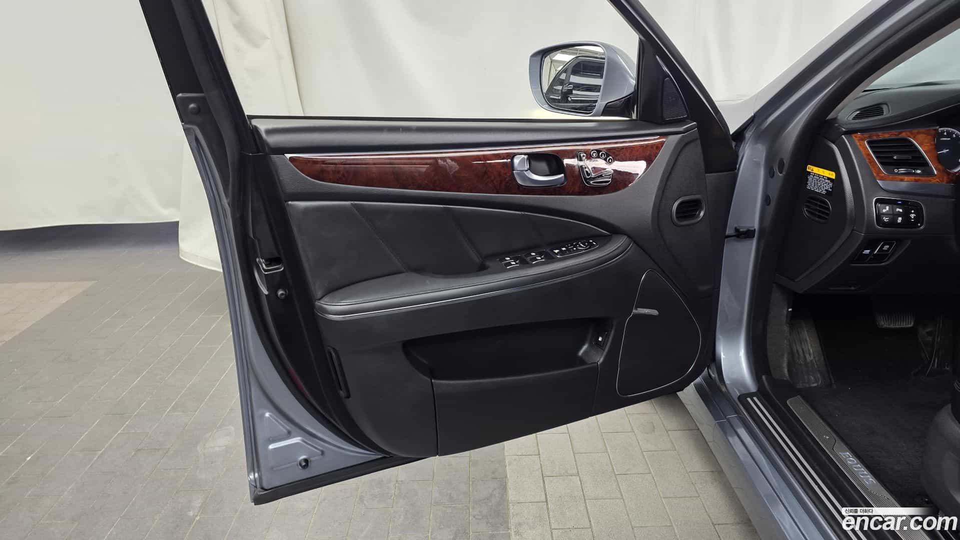 Equus Hyundai 2013.10-INNER-034