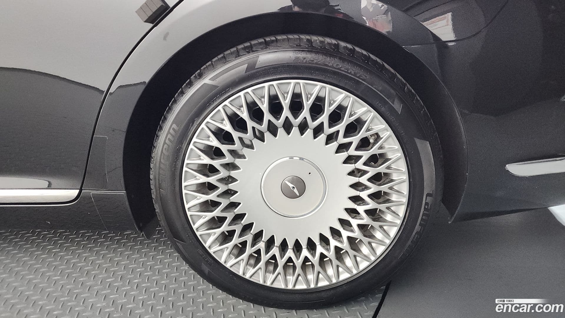 Main__Slider__Photo:G90 Genesis 2020.10-20
