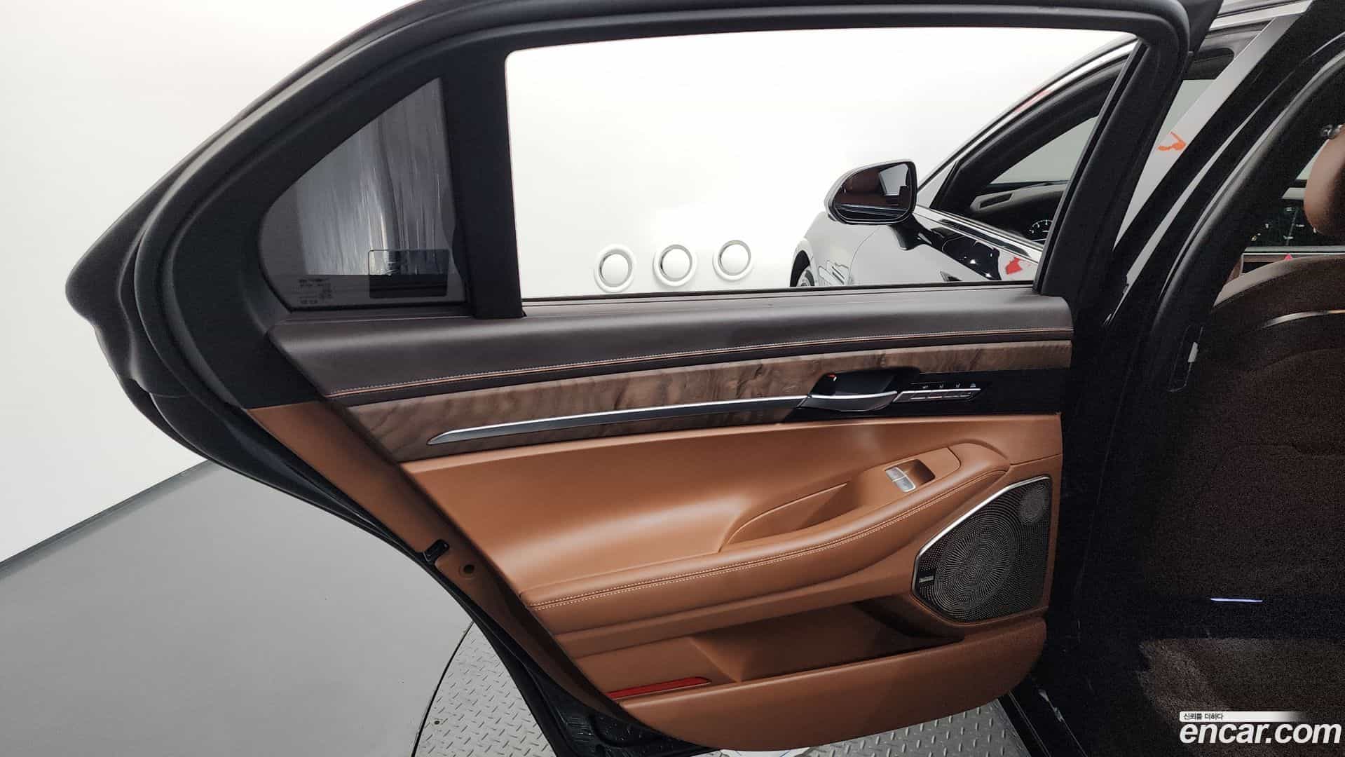 G90 Genesis 2020.10-INNER-035