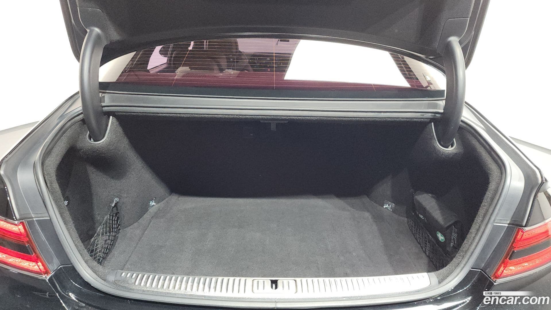 Main__Slider__Photo:G90 Genesis 2020.10-26