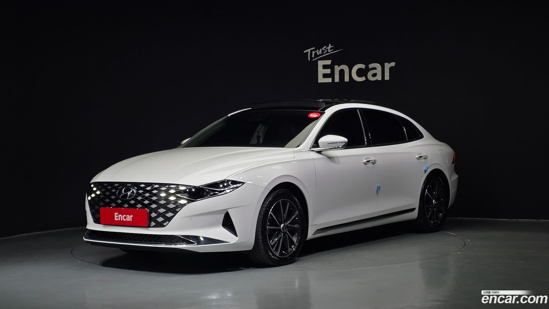 Main__Slider__Photo:Grandeur Hyundai 2022.2-0