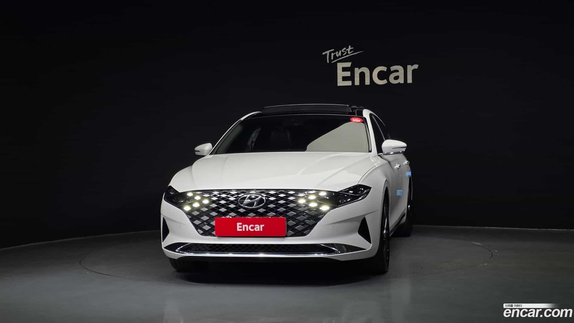 Grandeur Hyundai 2022.2-OUTER-003