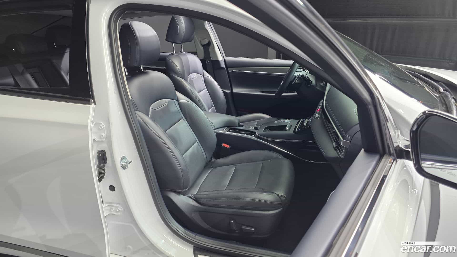 Grandeur Hyundai 2022.2-OPTION-016
