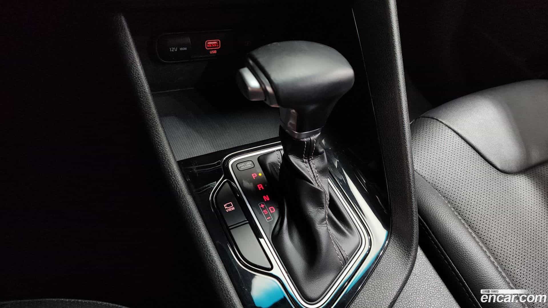 Niro Kia 2021.2-INNER-009
