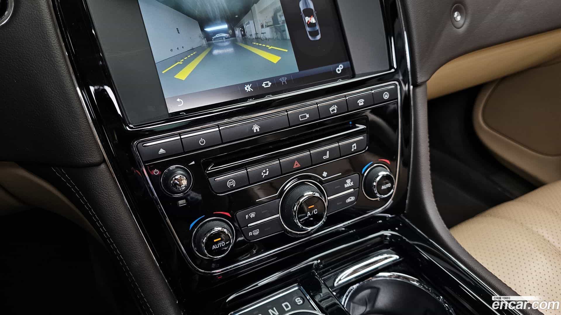 XJ Jaguar 2017.11-OPTION-021