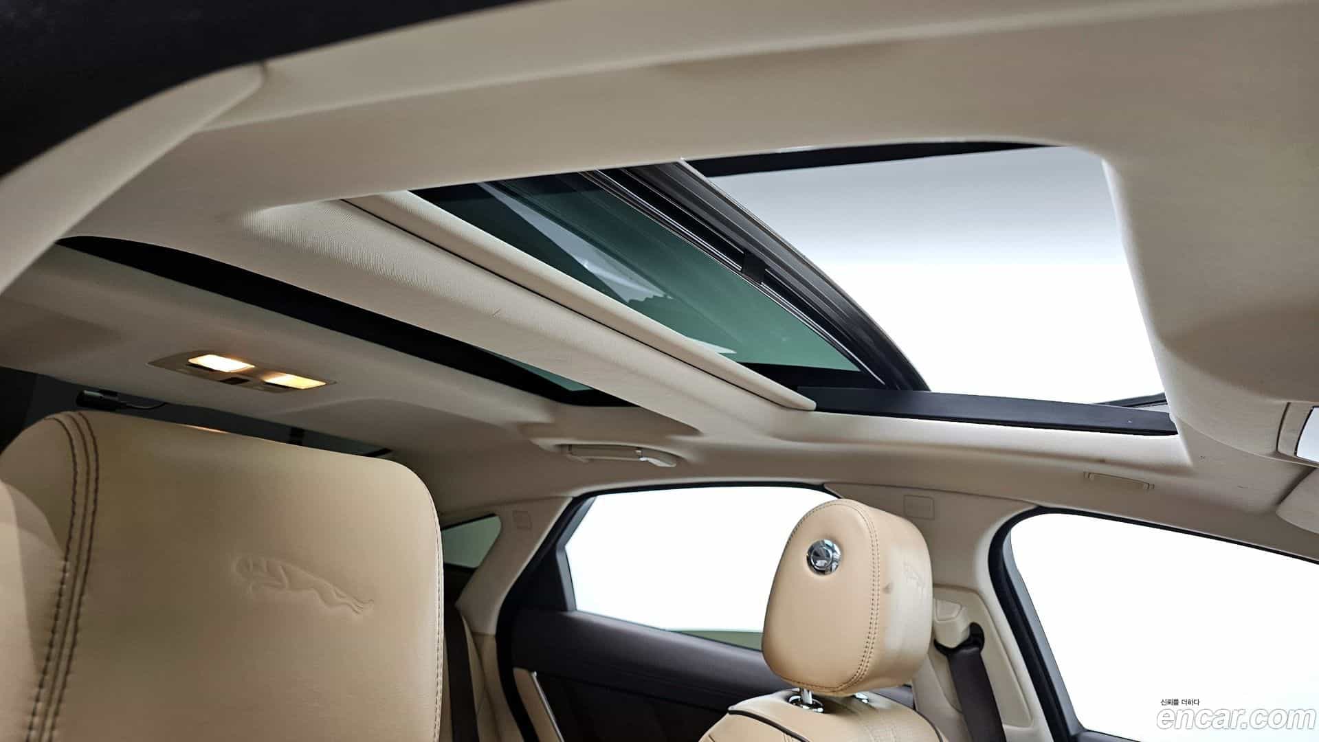XJ Jaguar 2017.11-OPTION-022